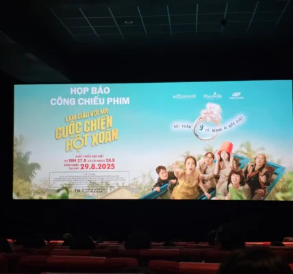 Review phim Làm Giàu Với Ma 2: Cuộc Chiến Hột Xoàn