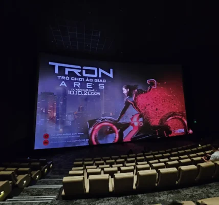 Review phim Tron: Ares